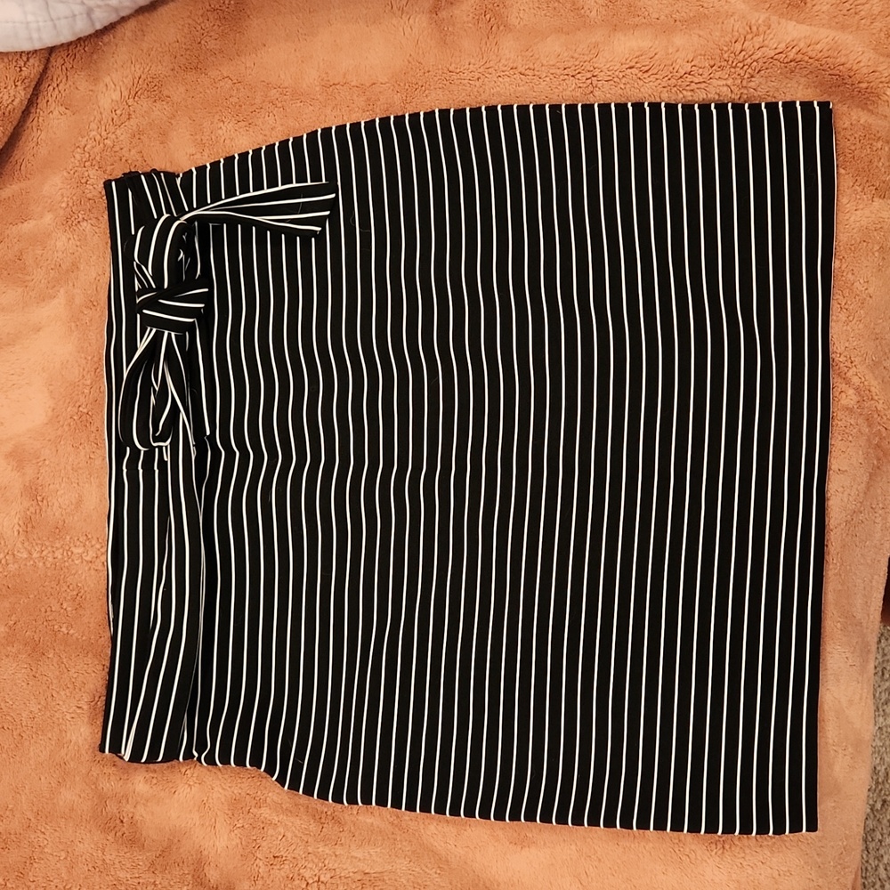 Loft pencil skirt